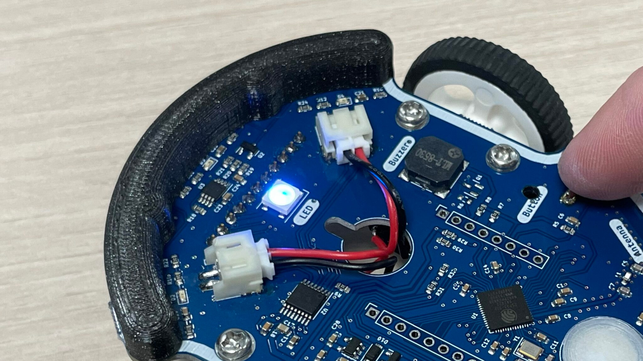 Faire clignoter la LED de Eliobot